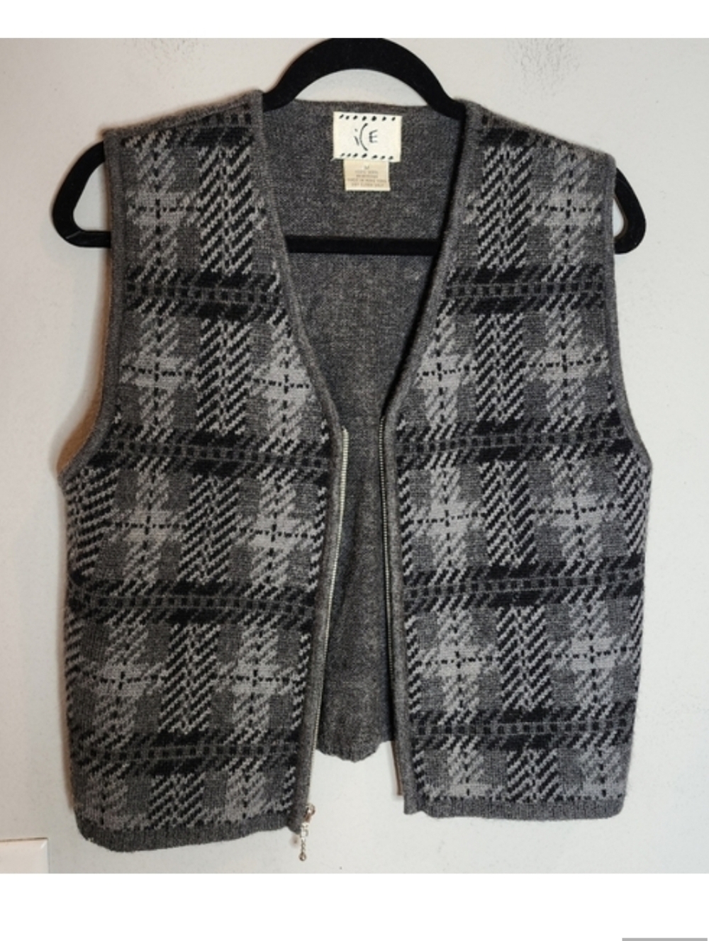 ICE 100% Wool Grey Black Plaid Zip Sweater Vest Size Medium Vintage